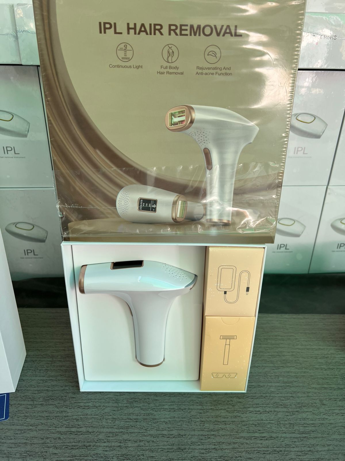 3 - in - 1 IPL Laser Hair Removal device with 9 Levels, Painless & Smooth - Galaxiee.com