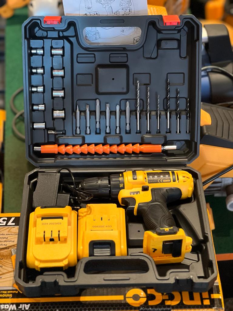 deWalt Drill Set AND SCREW DRIVER - Galaxiee.com