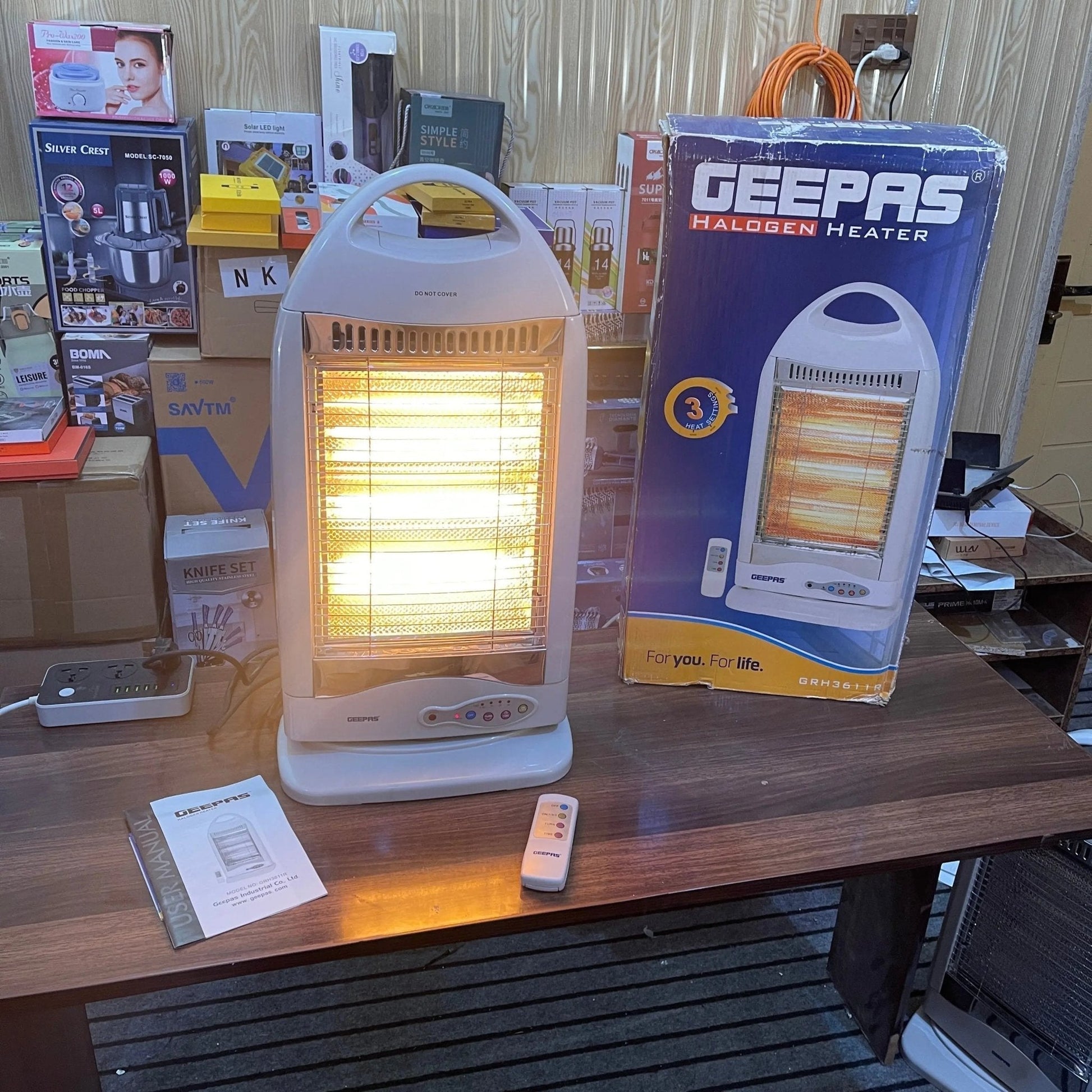 Geepas Halogen Heater GRH3611R - Galaxiee.com
